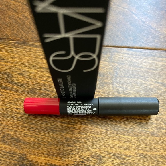 NIB NARS Velvet Matte Lip Pencil Mini Size Dragon Girl Red or Dolce Vita Pink - Picture 4 of 4